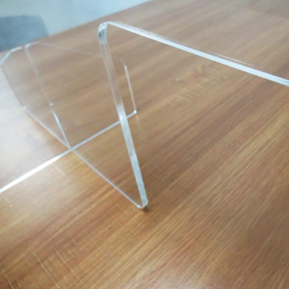 Protective plexiglass