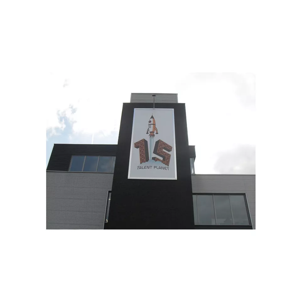 Bedrukte geveldekzeil