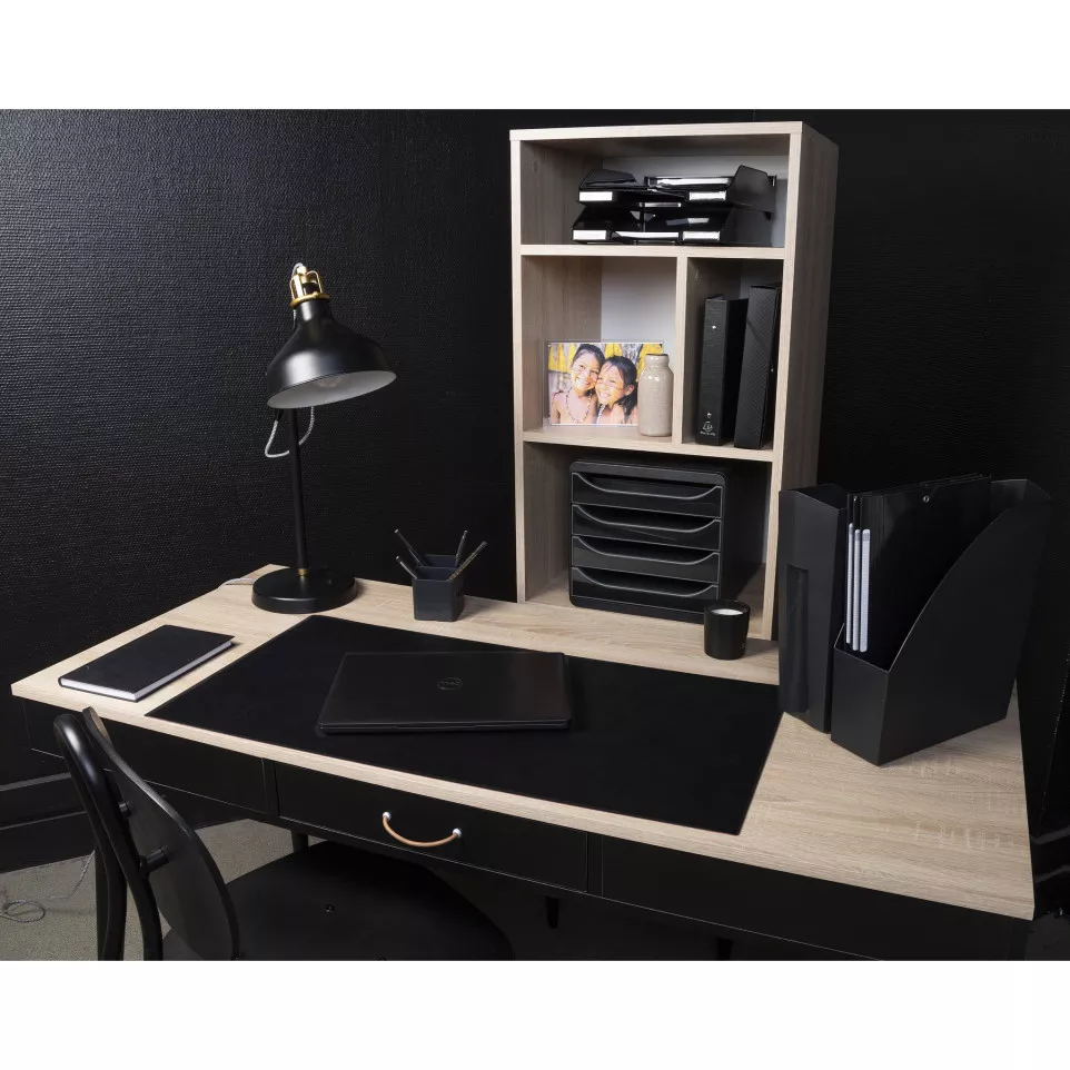 Stand up sign holder magneted closure...