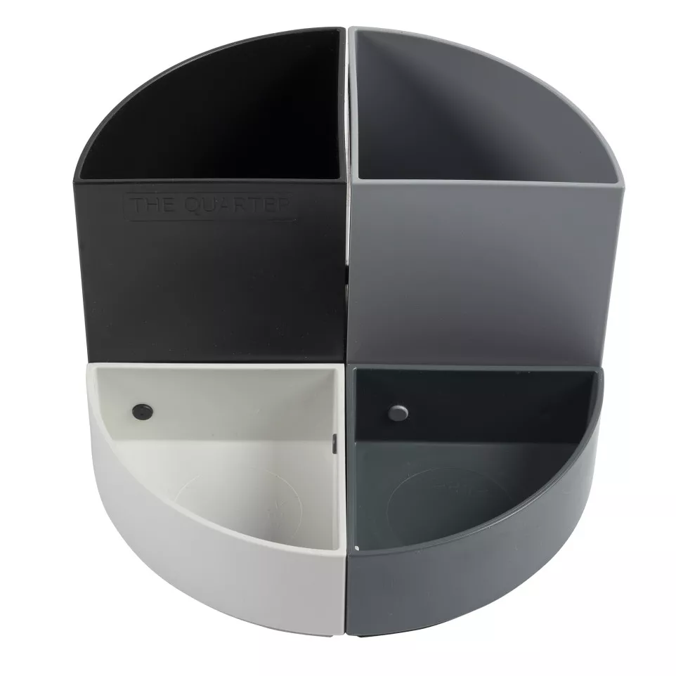 THE QUARTER Modular pen-holders...