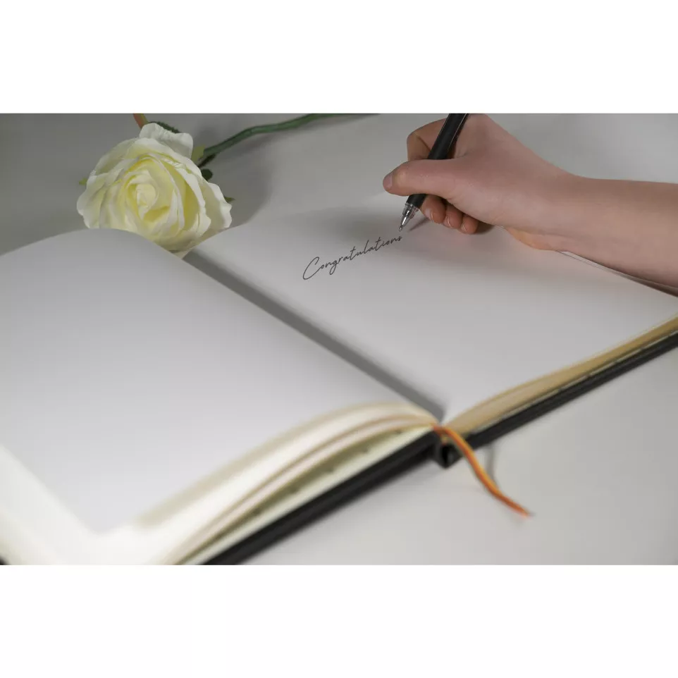 Livre d'or Cuir Alpille 140 pages...