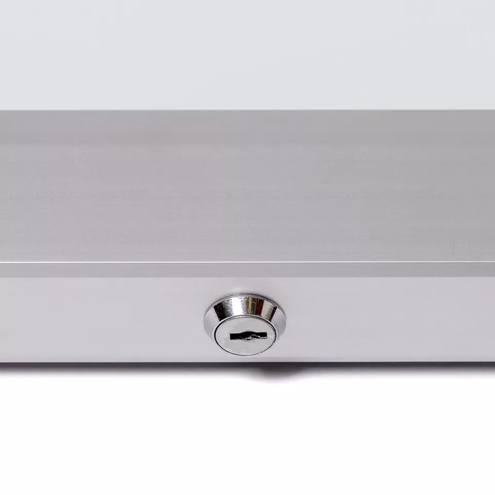 Outdoor Lockable Showcase Slim 18 x A4