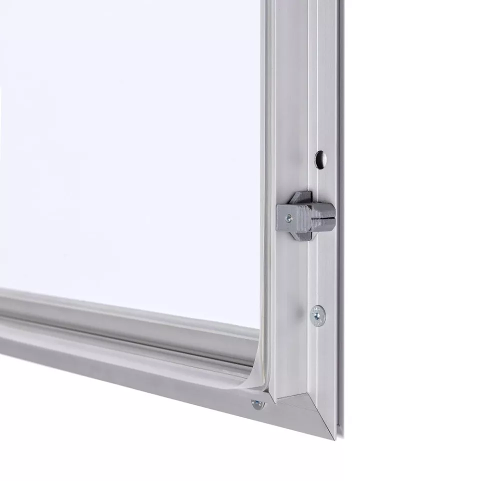 Outdoor Lockable Showcase Slim 15 x A4