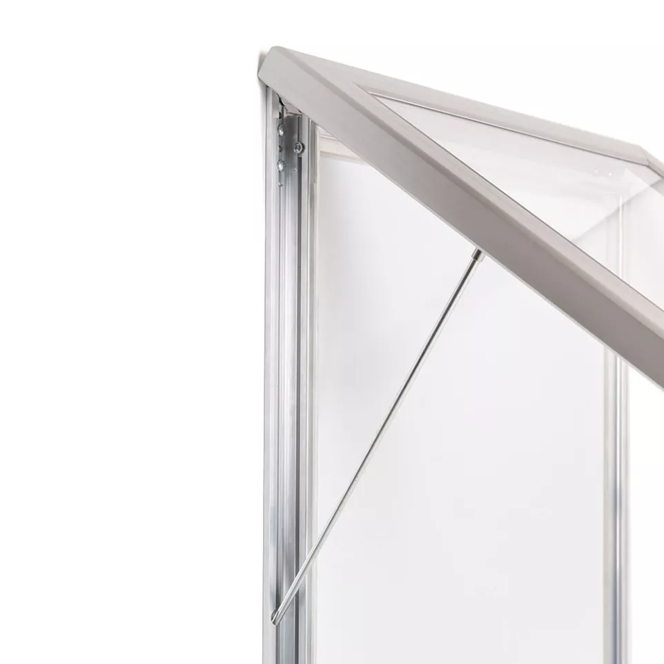 Outdoor Lockable Showcase Alpha 9xA4