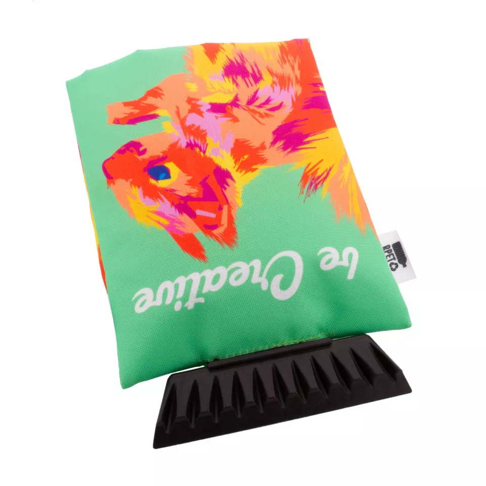 CreaScrape wit  custom made ijskrabber 