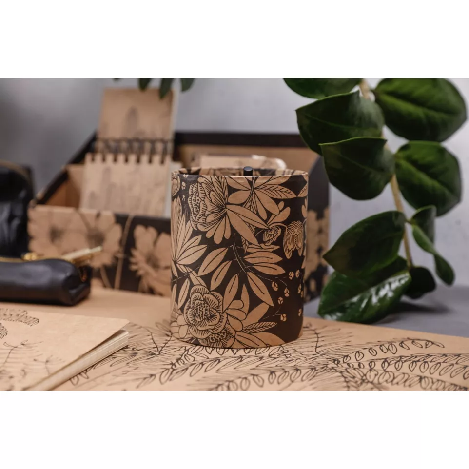 Le Cerisier blanc, Round pencil pot...