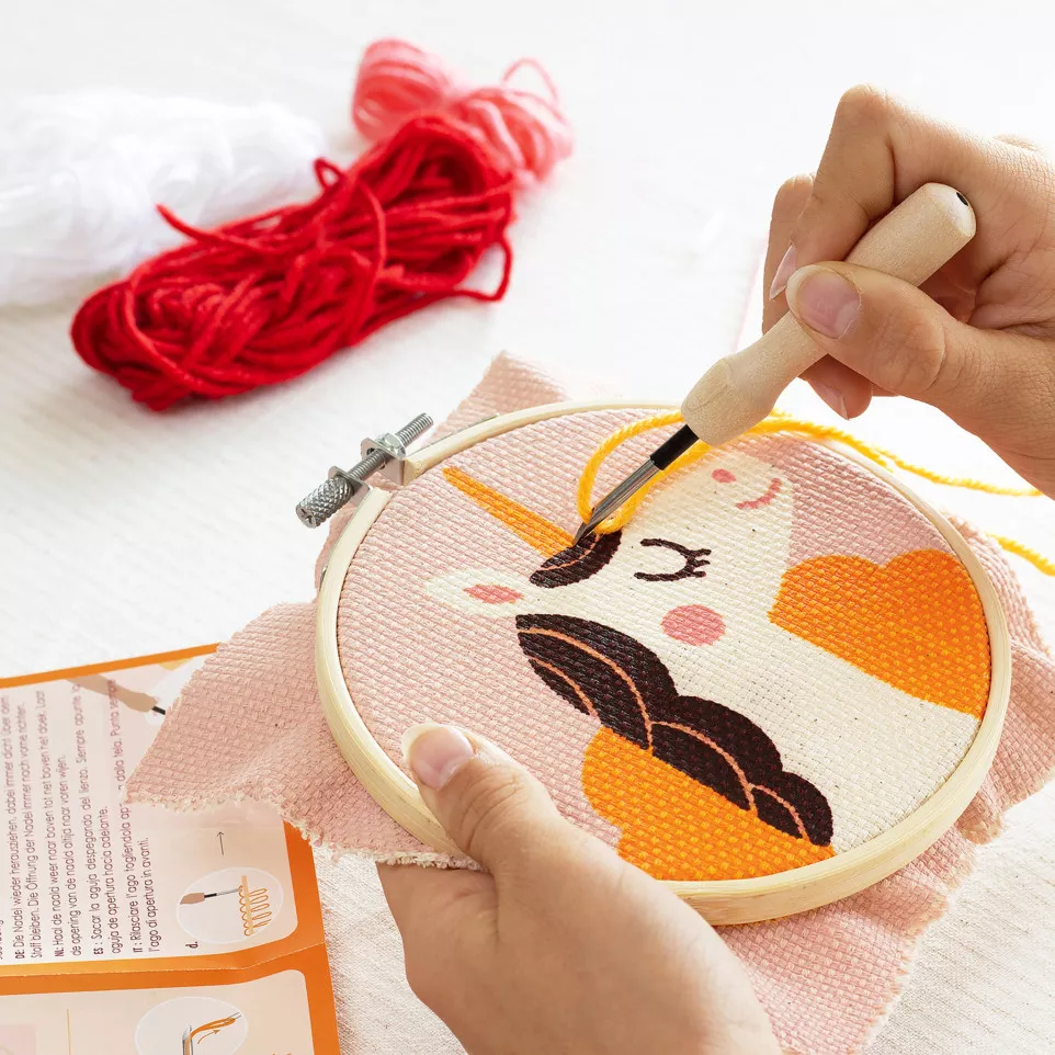 Punch Needle, Licorne/ Pce