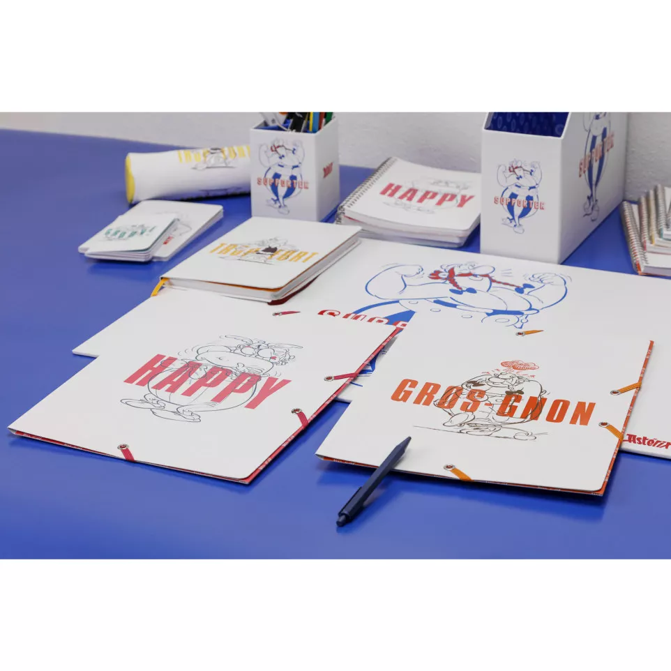 Astérix 5, Chemise à élastique...