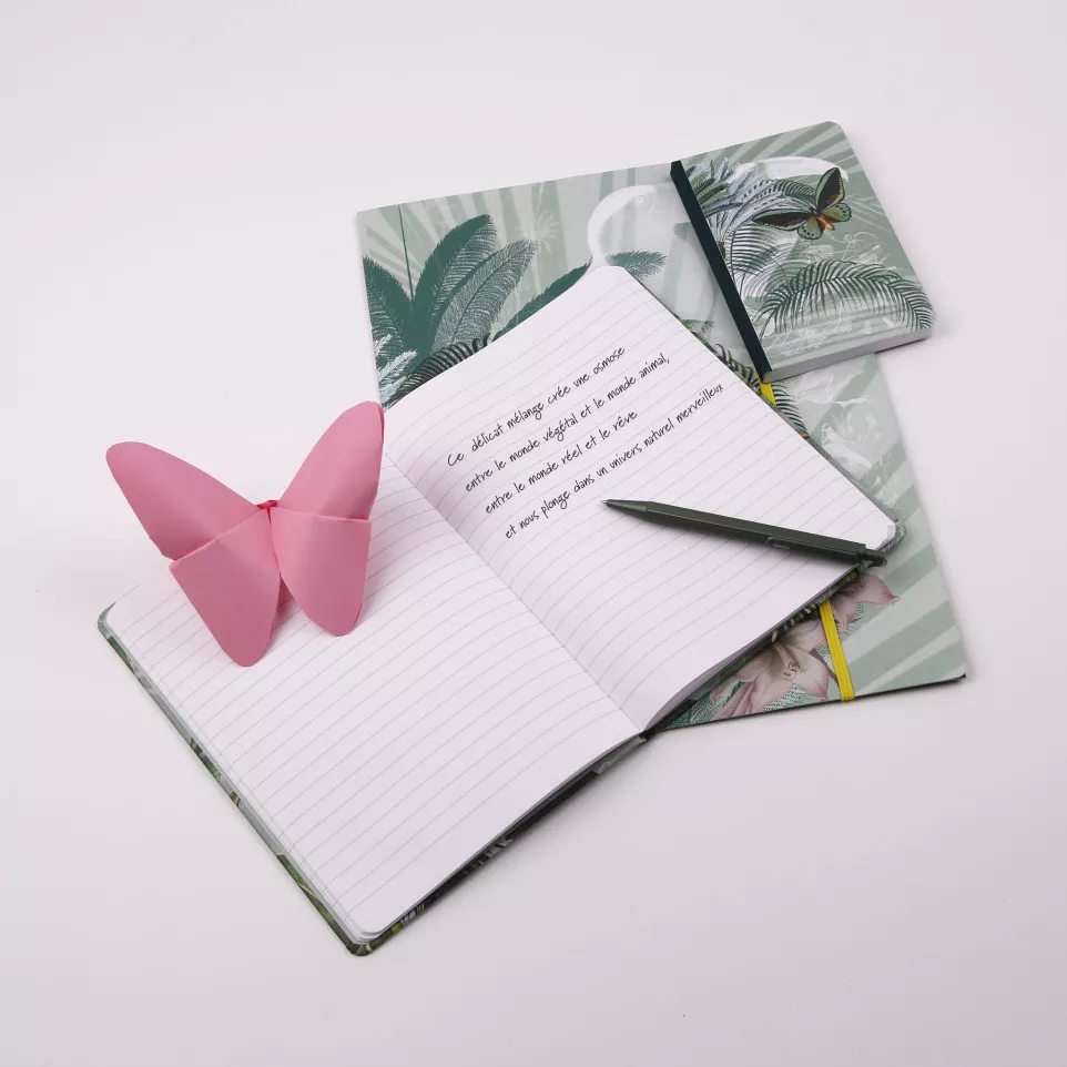 Jungle Harmony, Elas-ticated folder...