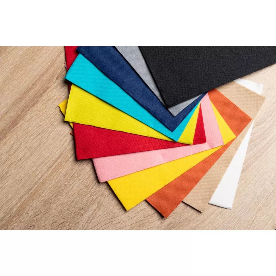 40 Micro-Embossed Wadding Napkins...