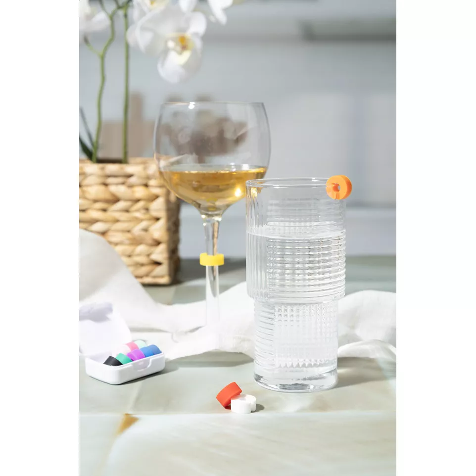 Cupperty white  glass identifier set 