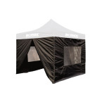 Zwarte wand voor open...