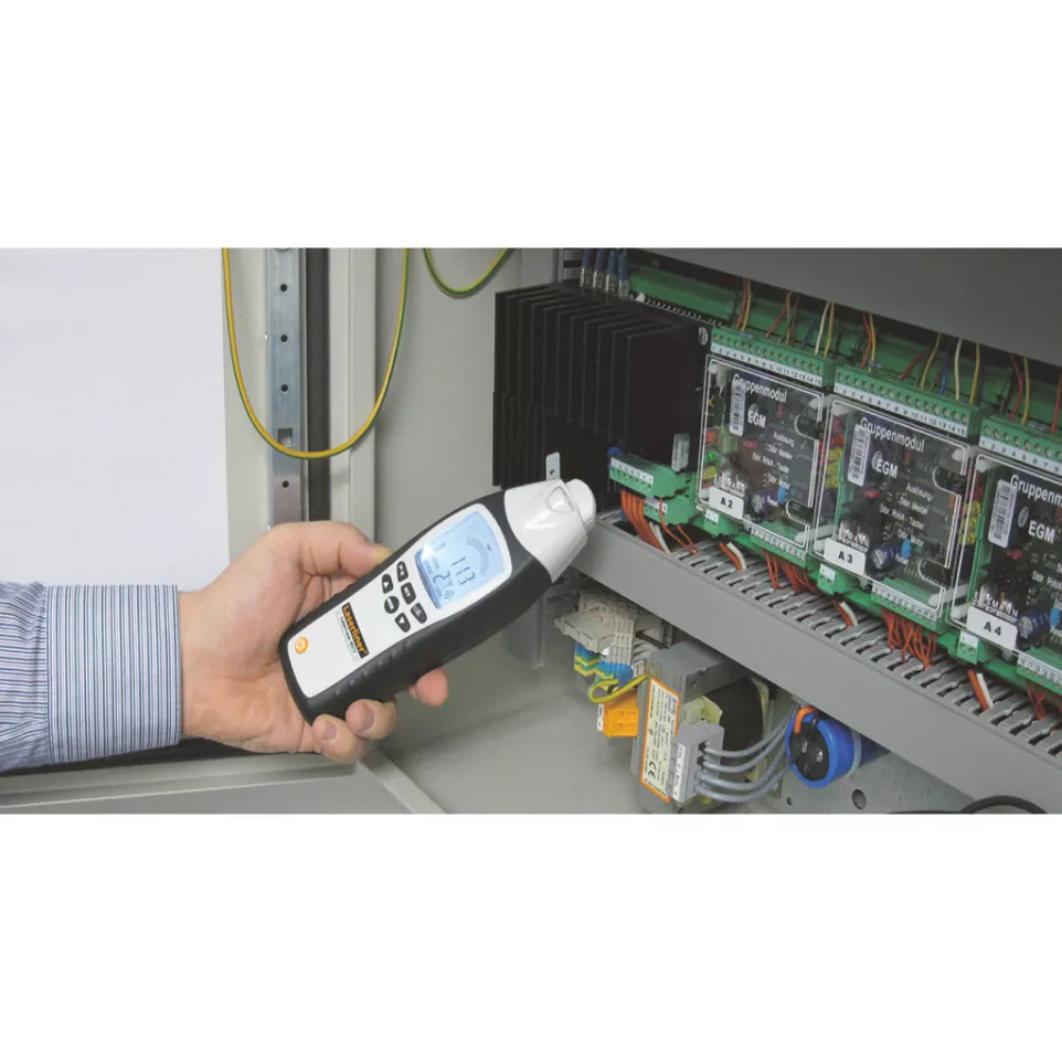 Localisateur de tuyau et câble...