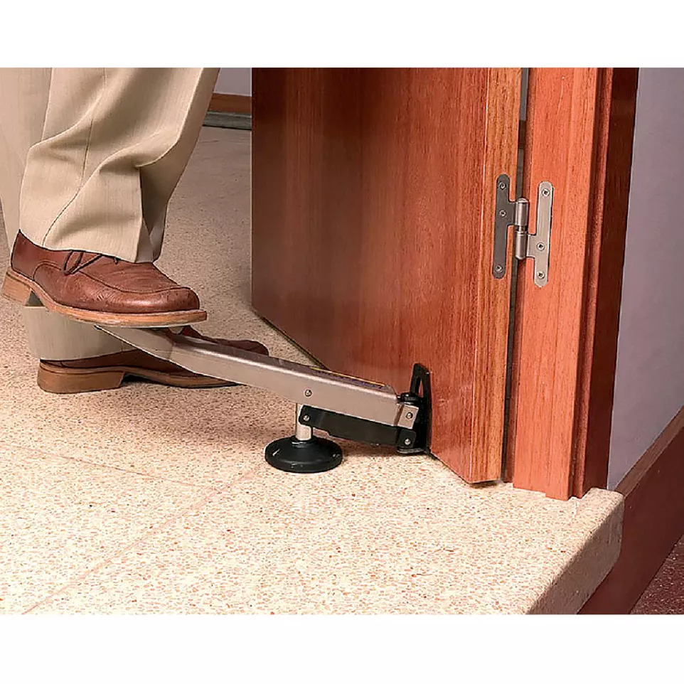 Levier à pédale pour porte / pce