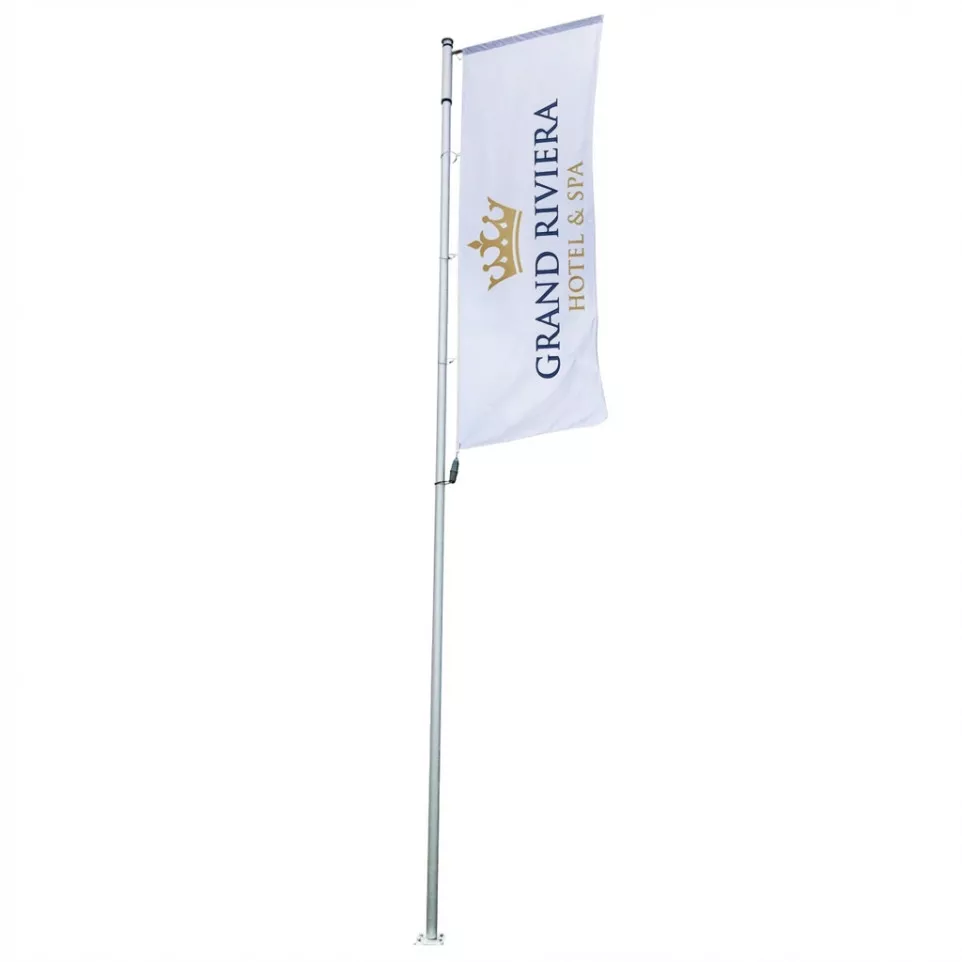 Flagpole with banner arm