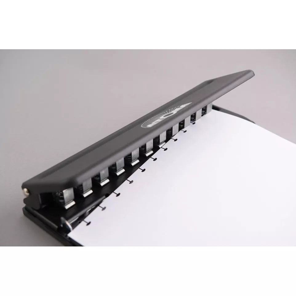 Atoma perforateur noir, 11 trous