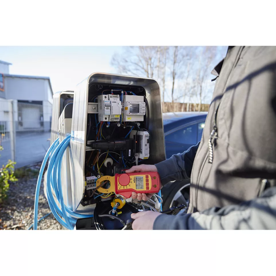 Wiha Clamp Meter up to 1000 V AC CAT...