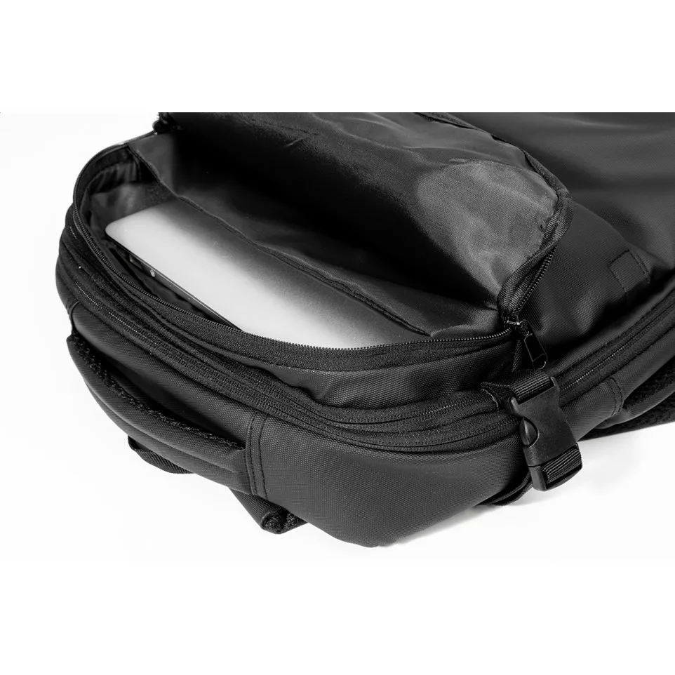 AeroBack black  vacuum compression...