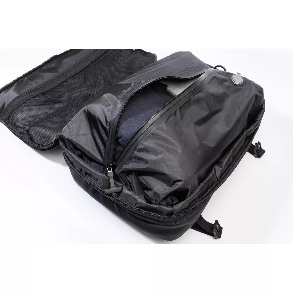 AeroBack black  vacuum compression...