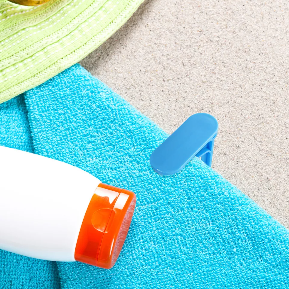 Waky blue  beach towel clip 