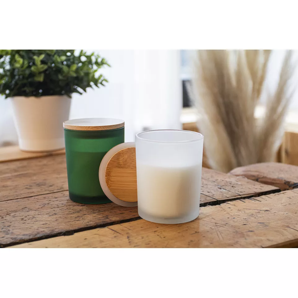 Daizu XL groen  kaars, dennen 