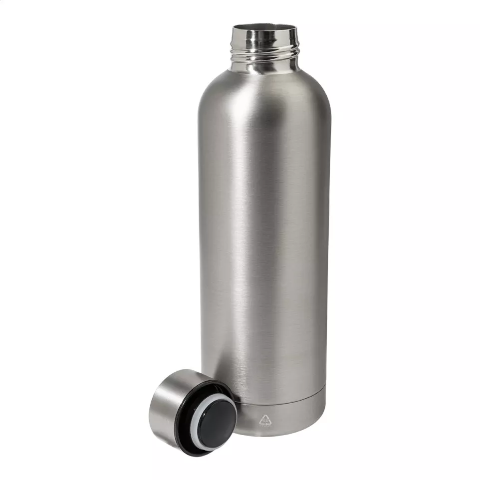 Pumori zilver  geïsoleerde fles 