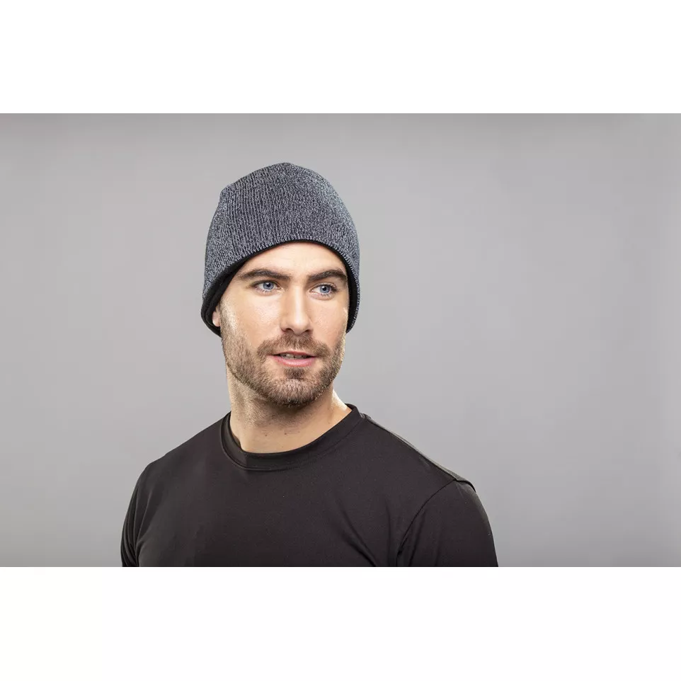 Lucca zwart  sport winter muts 