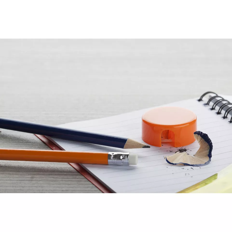 Spiked orange  taille-crayon 