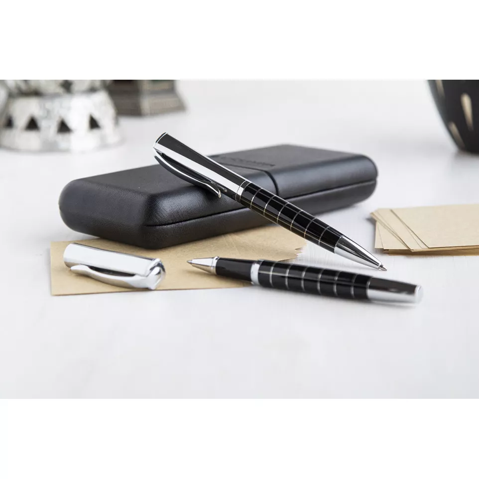 Chinian black  pen set 