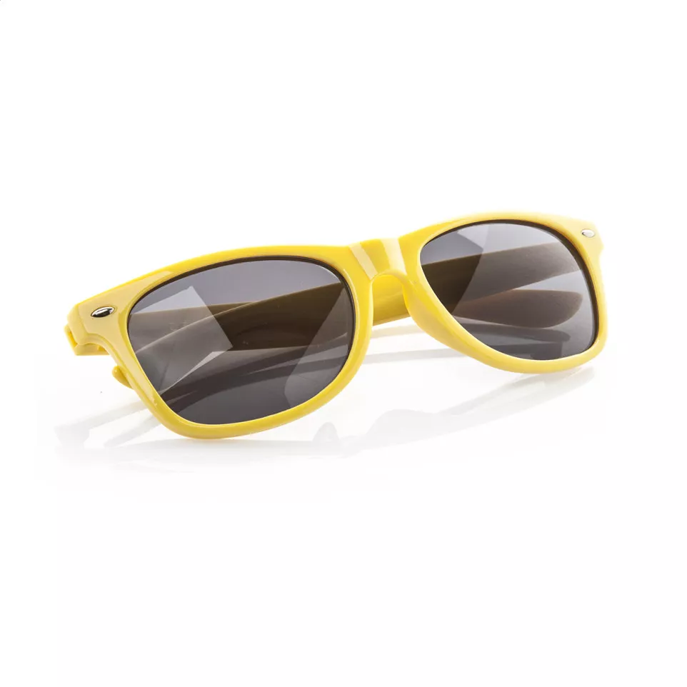 Nazare jaune  lunettes de soleil...