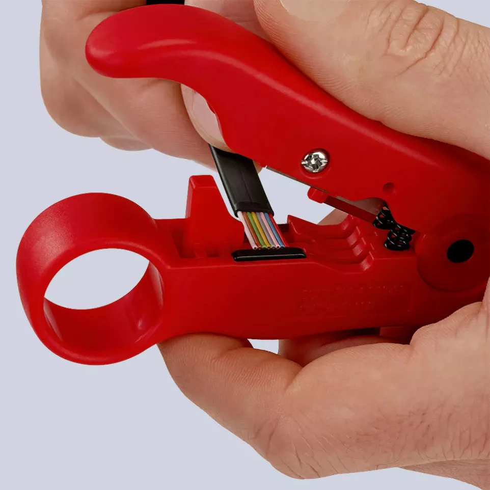 Outil Knipex à dégainer les câbles...