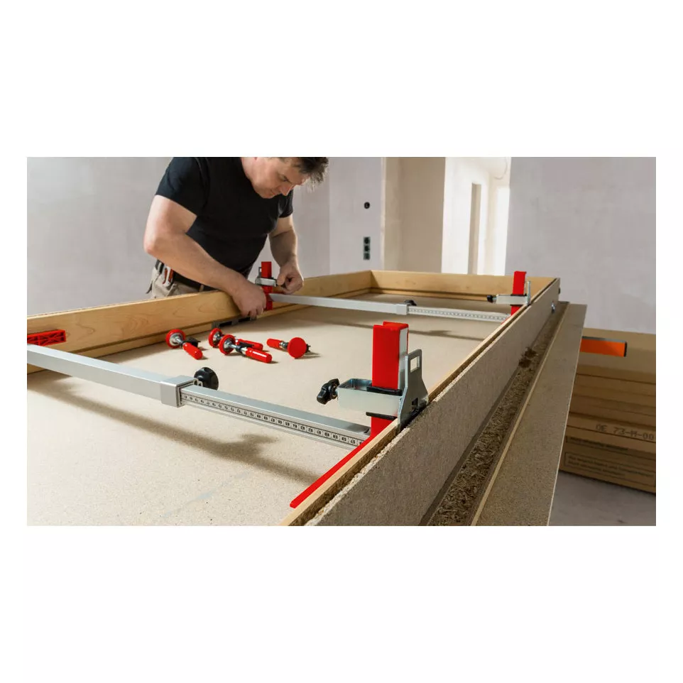 Outils de montage pour cadre de...