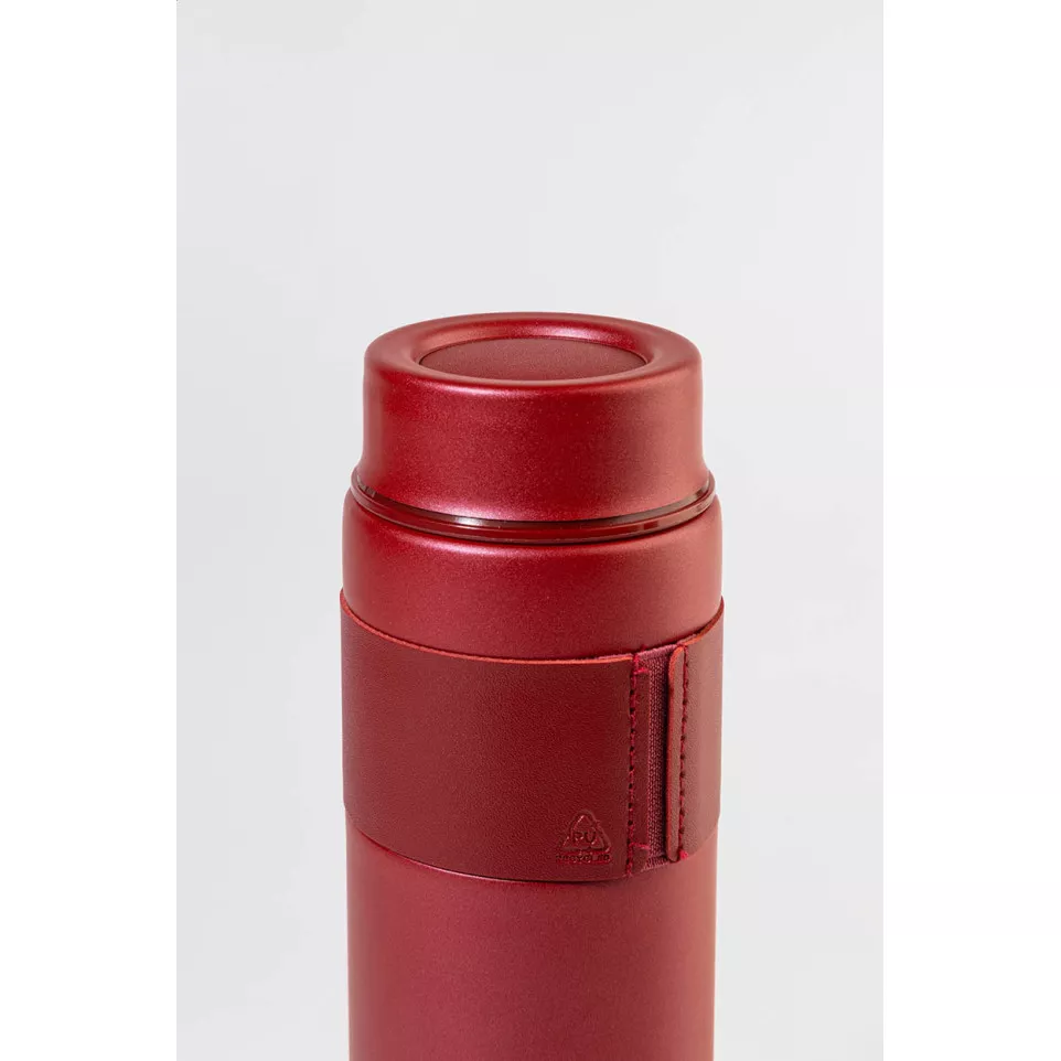 Lugula rood  RSS geïsoleerde fles 
