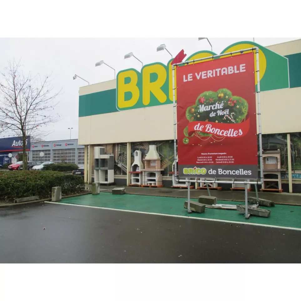 Advertising billboard