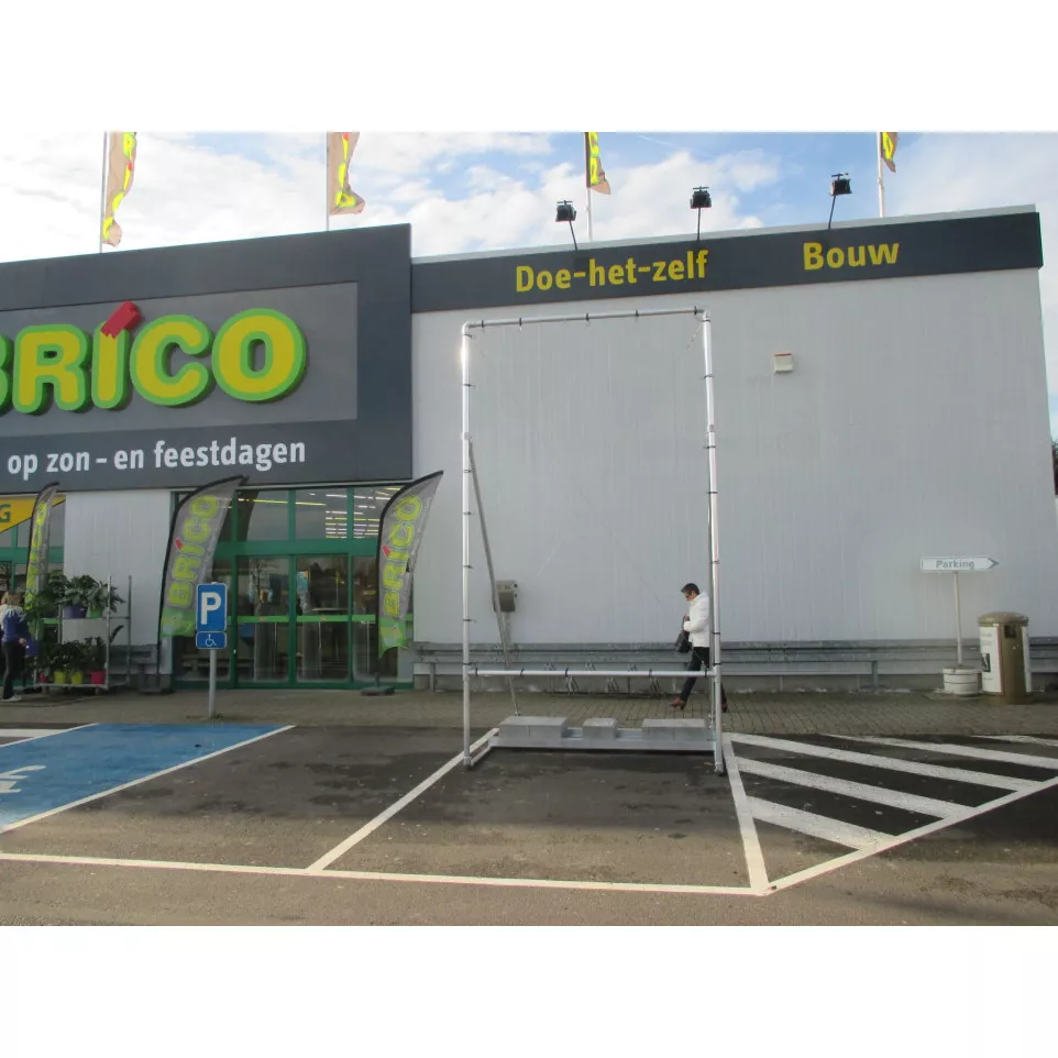 Panneau publicitaire sur pied