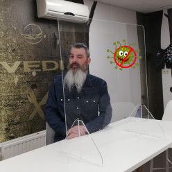 Beschermend plexiglas