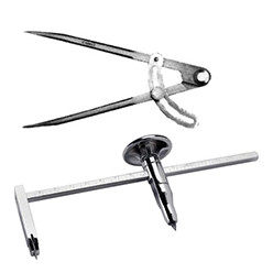 Plotting and measuring compass