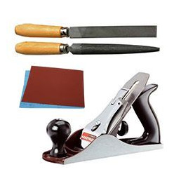 Abrasifs, limes, râpes, rabots, outils de finition