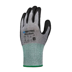 Gesneden en genaaide handschoenen